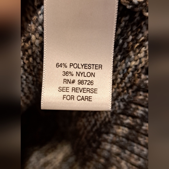 Women's Croft & Barrow half zip sweater - Picture 3 of 4